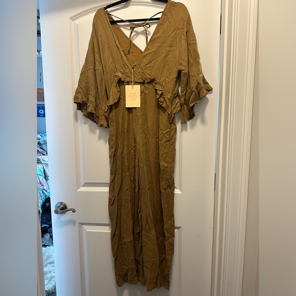 NWT SANCIA BROWN RUFFLE JUMPSUIT - Picture 4 of 9